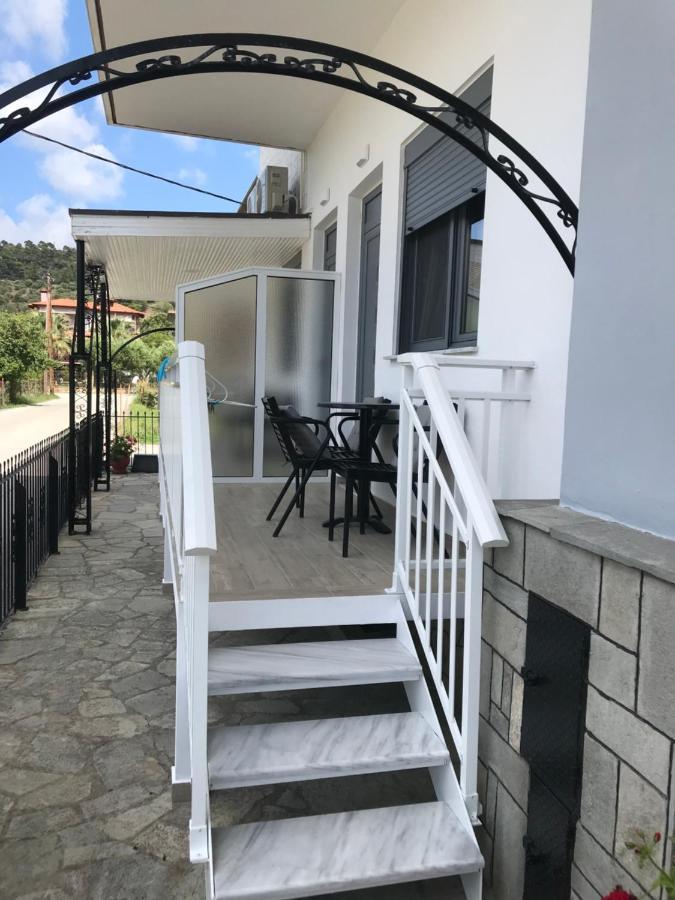 Hotel Savvas House Neos Marmaras Esterno foto